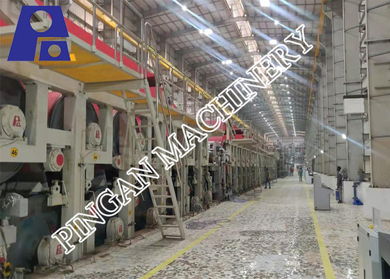 Máy làm bảng giấy hai mặt tráng trắng với hộp thủy lực